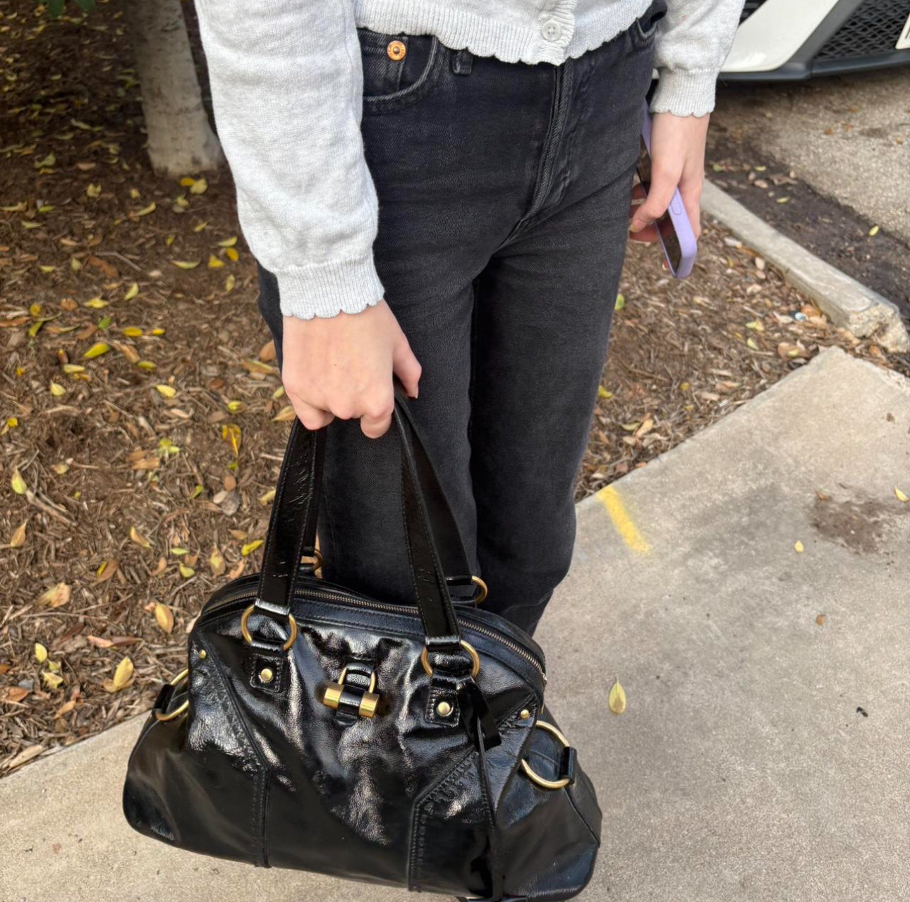 YSL Muse Large -vinyl black leather 