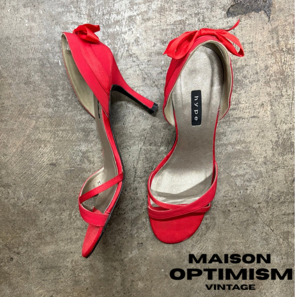 Vintage 90’s Red Bow Pumps- Size 8