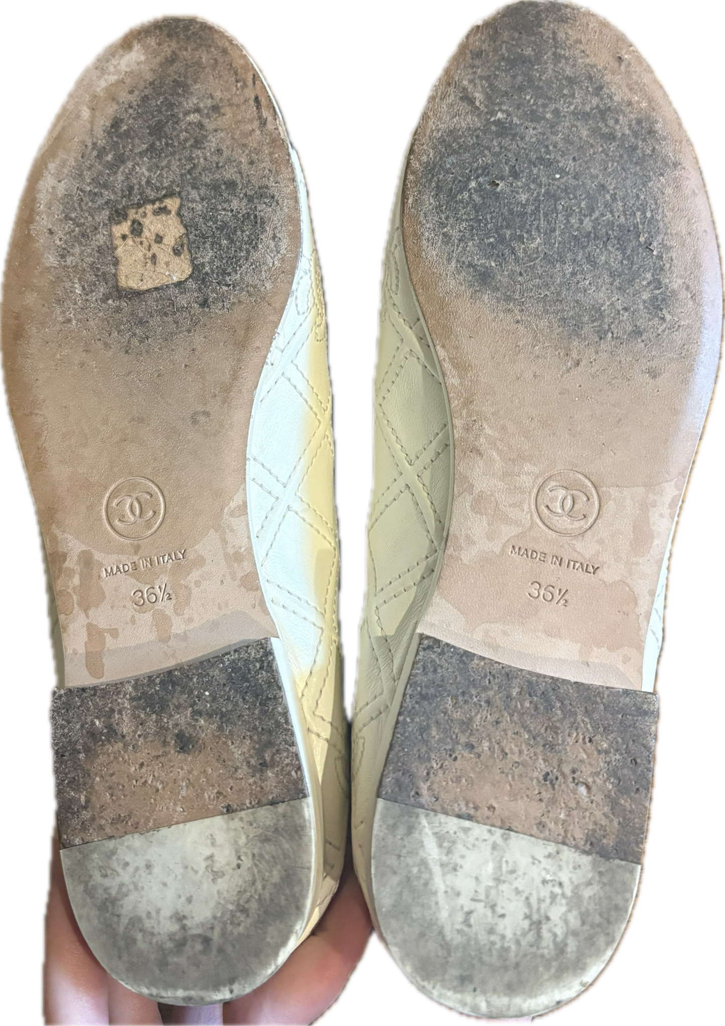 Chanel CC Quilted Ballet Flats - Cream/ Black EU 36 1/2