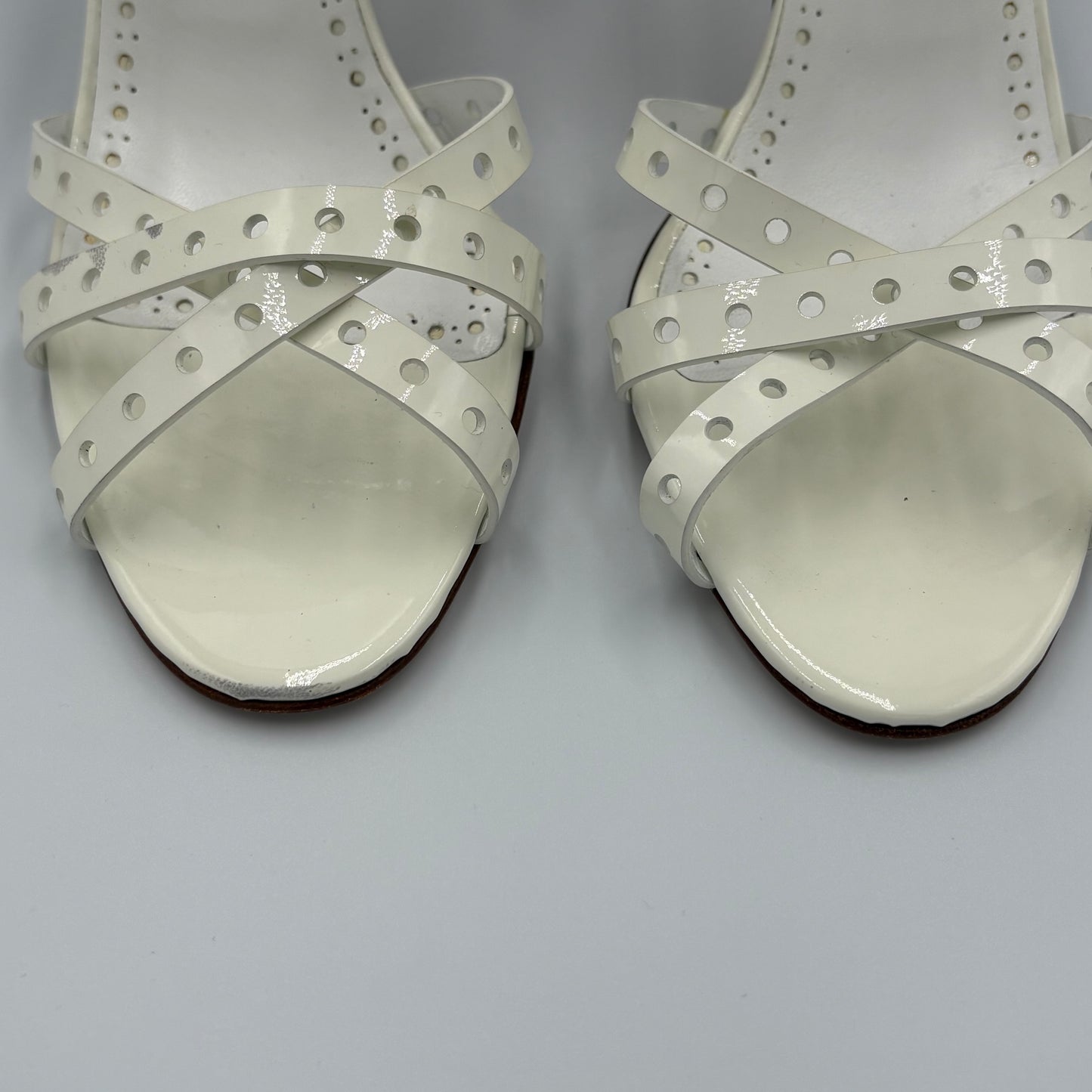 Manolo Blahnik White Patent Leather Eyelet Heel - EU 39