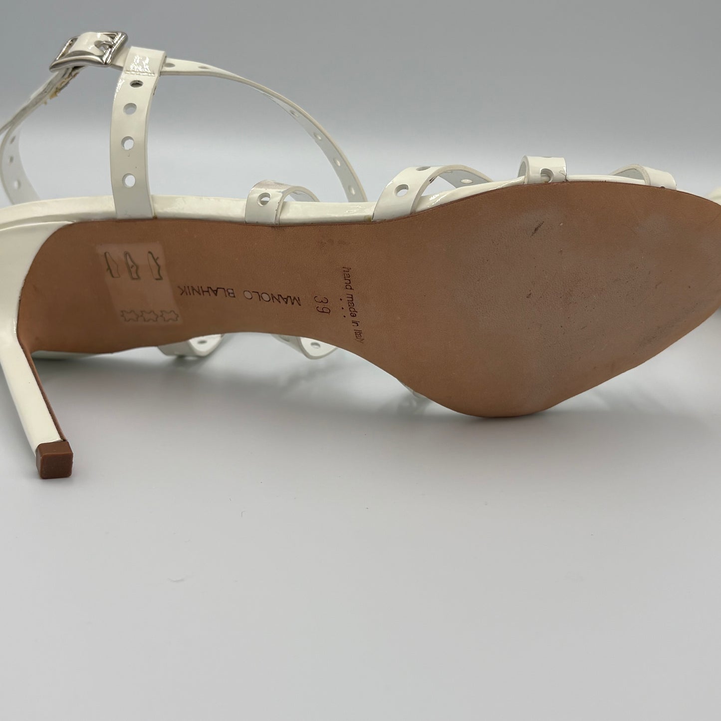 Manolo Blahnik White Patent Leather Eyelet Heel - EU 39