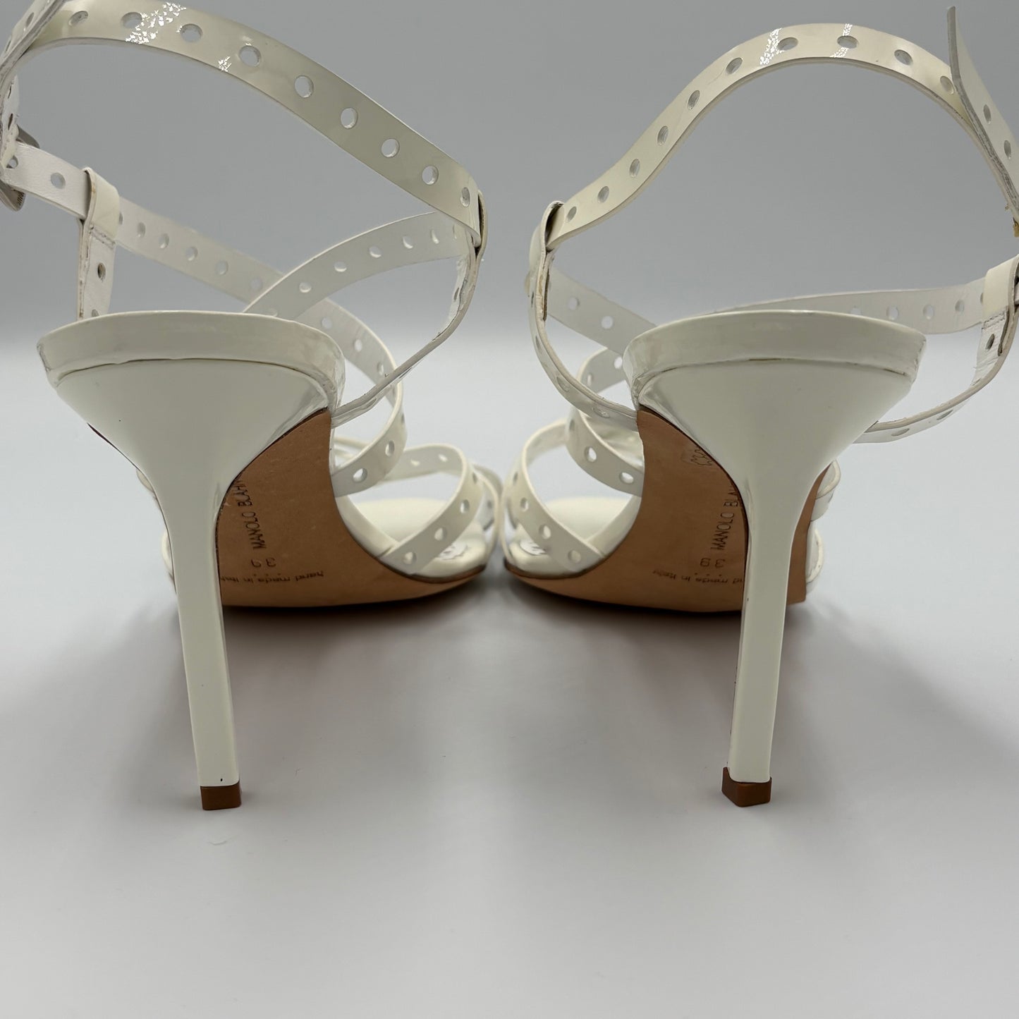 Manolo Blahnik White Patent Leather Eyelet Heel - EU 39
